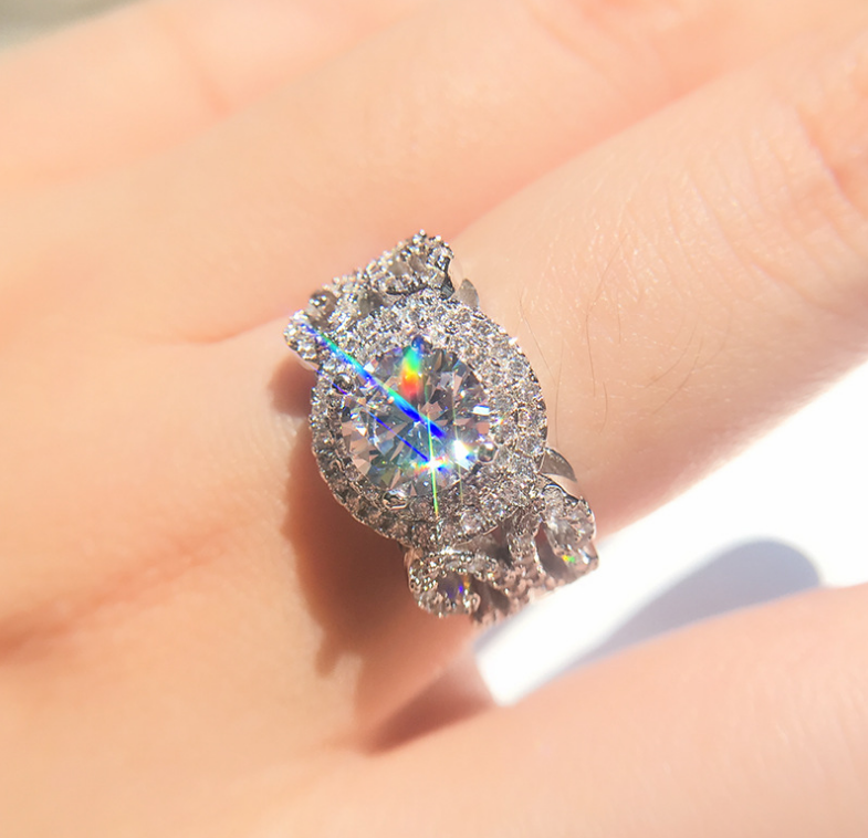 Stylish temperament zircon engagement ring Mostore.com