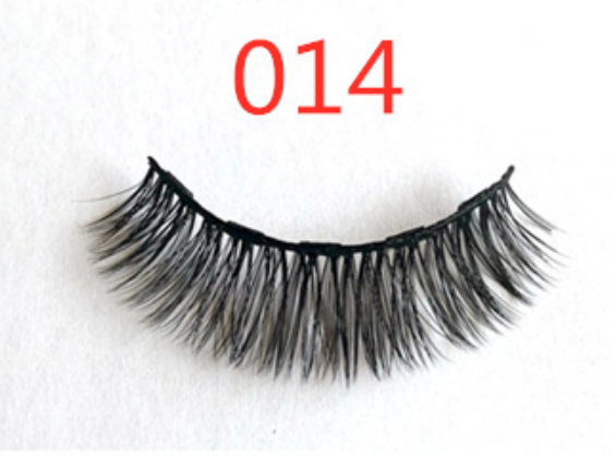 A Pair Of False Eyelashes With Magnets In Fashion Mostore.com