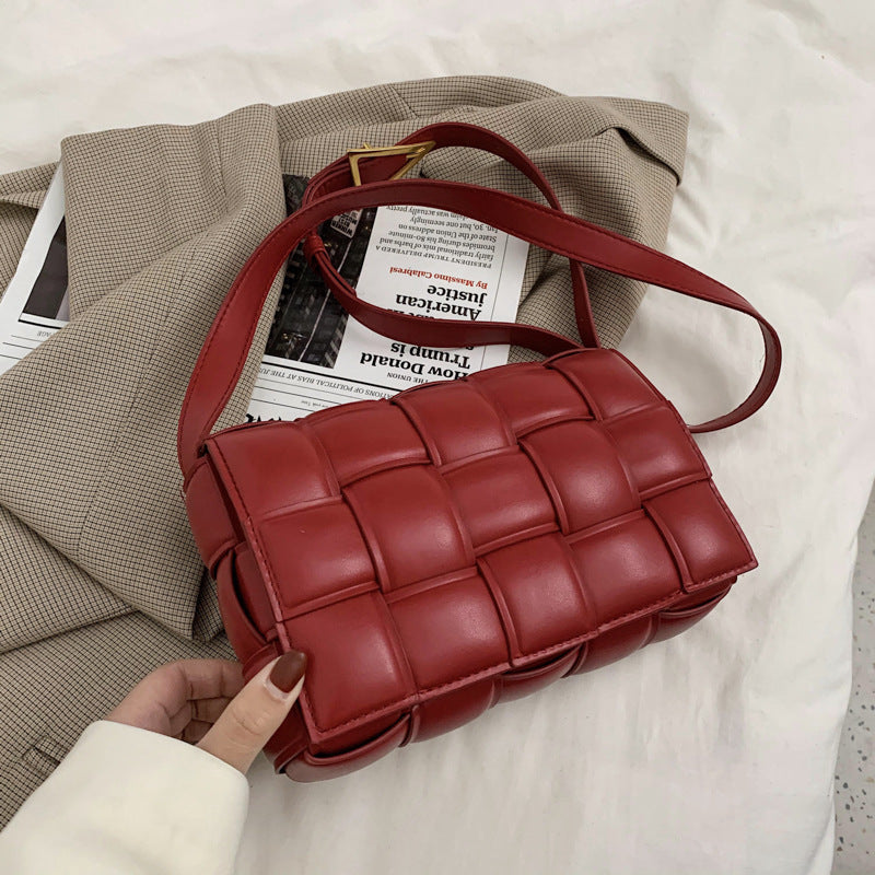 Woven soft top chain pack with versatile cross shoulder Mostore.com