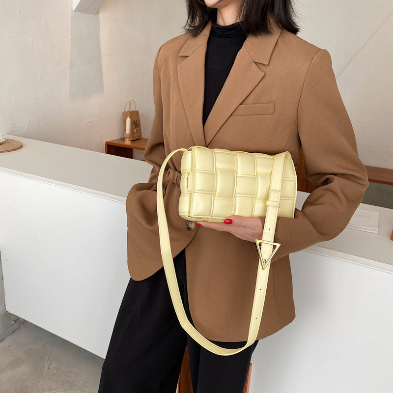 Woven soft top chain pack with versatile cross shoulder Mostore.com