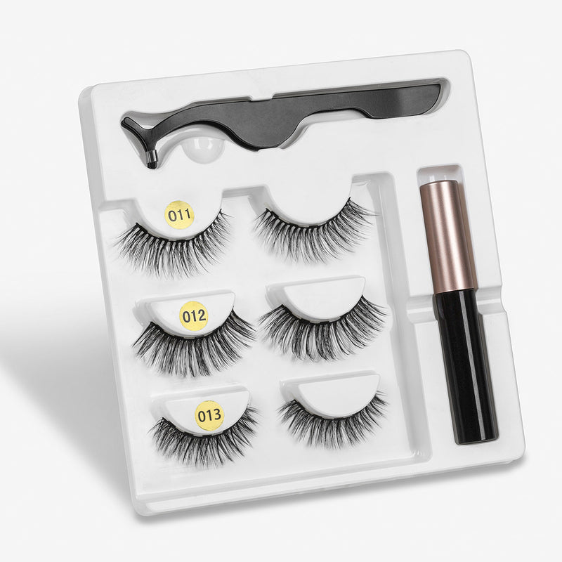 A Pair Of False Eyelashes With Magnets In Fashion Mostore.com