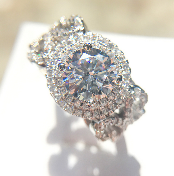 Stylish temperament zircon engagement ring Mostore.com