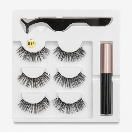 A Pair Of False Eyelashes With Magnets In Fashion Mostore.com