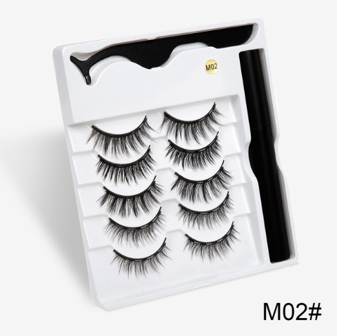 A Pair Of False Eyelashes With Magnets In Fashion Mostore.com