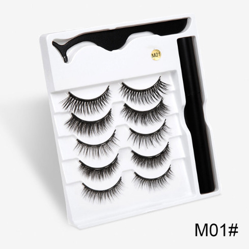 A Pair Of False Eyelashes With Magnets In Fashion Mostore.com