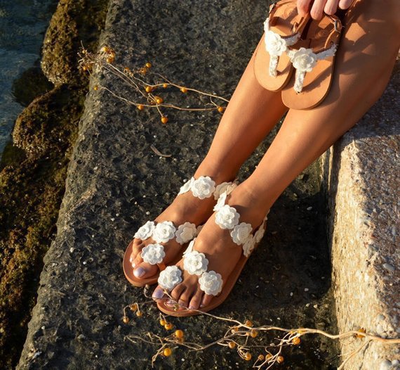 Manufacturers produce summer foreign trade new pu toe flowers flat bottom set ladies fashion large size sandals women now Mostore.com