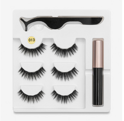 A Pair Of False Eyelashes With Magnets In Fashion Mostore.com