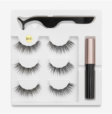 A Pair Of False Eyelashes With Magnets In Fashion Mostore.com