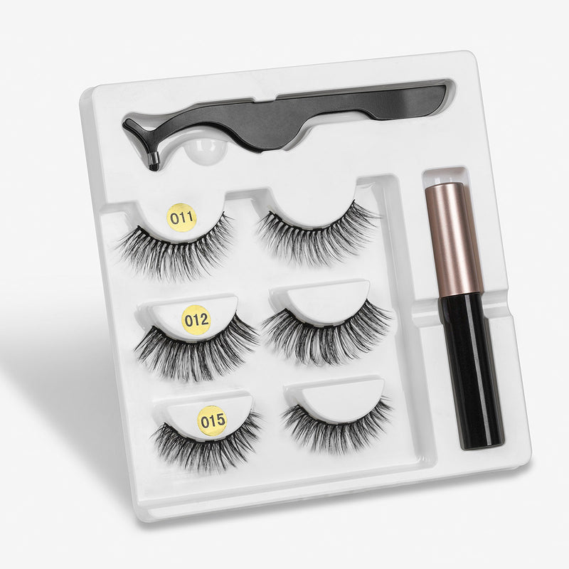 A Pair Of False Eyelashes With Magnets In Fashion Mostore.com