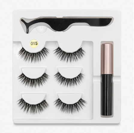 A Pair Of False Eyelashes With Magnets In Fashion Mostore.com
