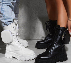 Strapping purse with thick soled boots Mostore.com