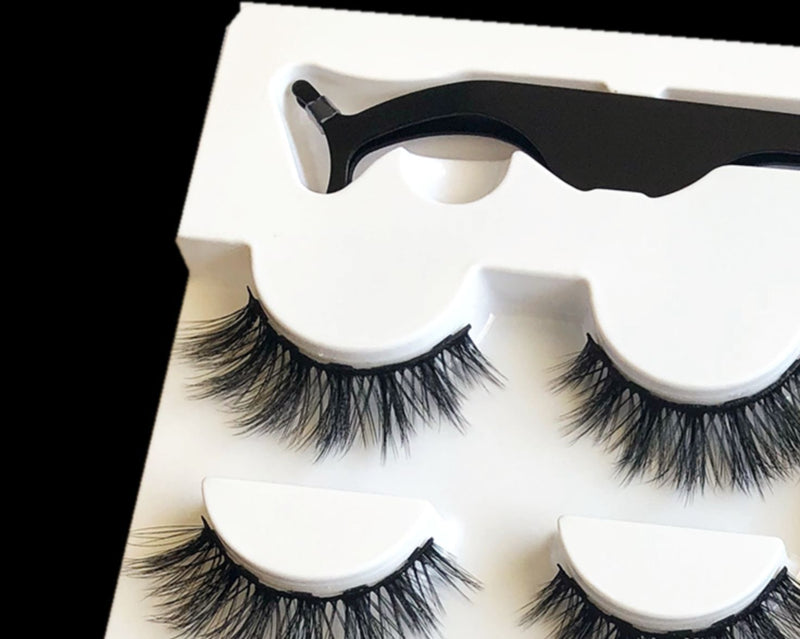 A Pair Of False Eyelashes With Magnets In Fashion Mostore.com